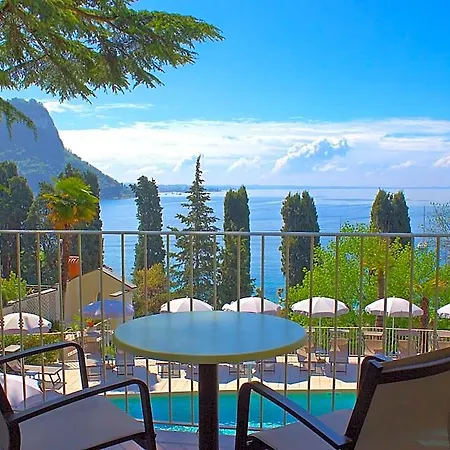 Excelsior Le Terrazze ホテル 4*