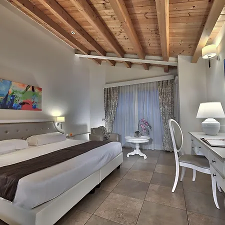 ホテル Excelsior Le Terrazze 4*