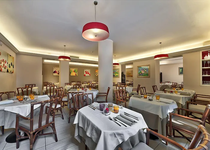 埃克塞斯尔露台酒店