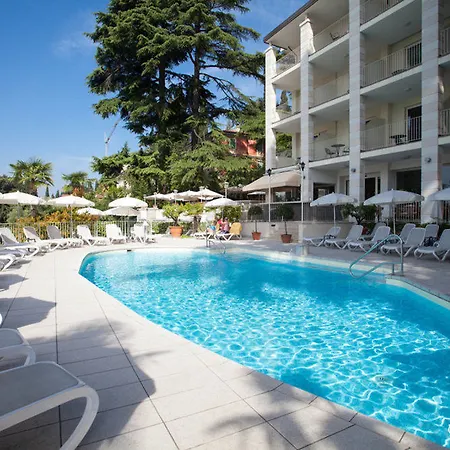 Excelsior Le Terrazze גארדה